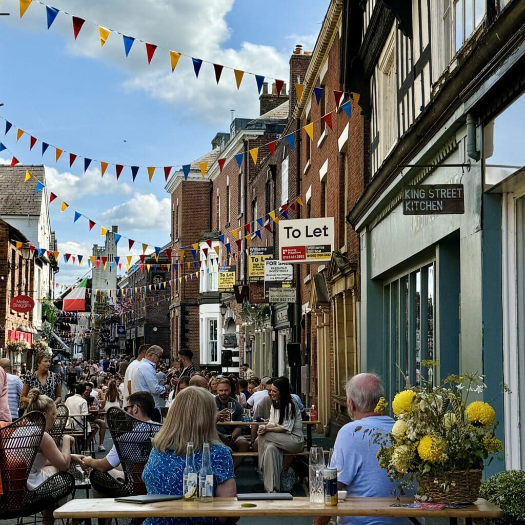 King Street Knutsford Alfresco Dining square image