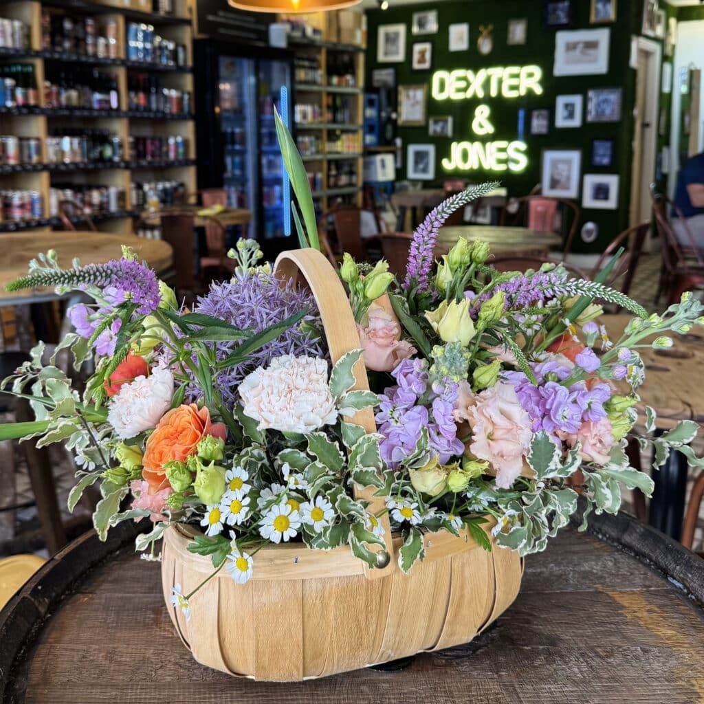 Fox & Bloom Spring flowers basket workshop Fox & Bloom Spring flowers basket workshop